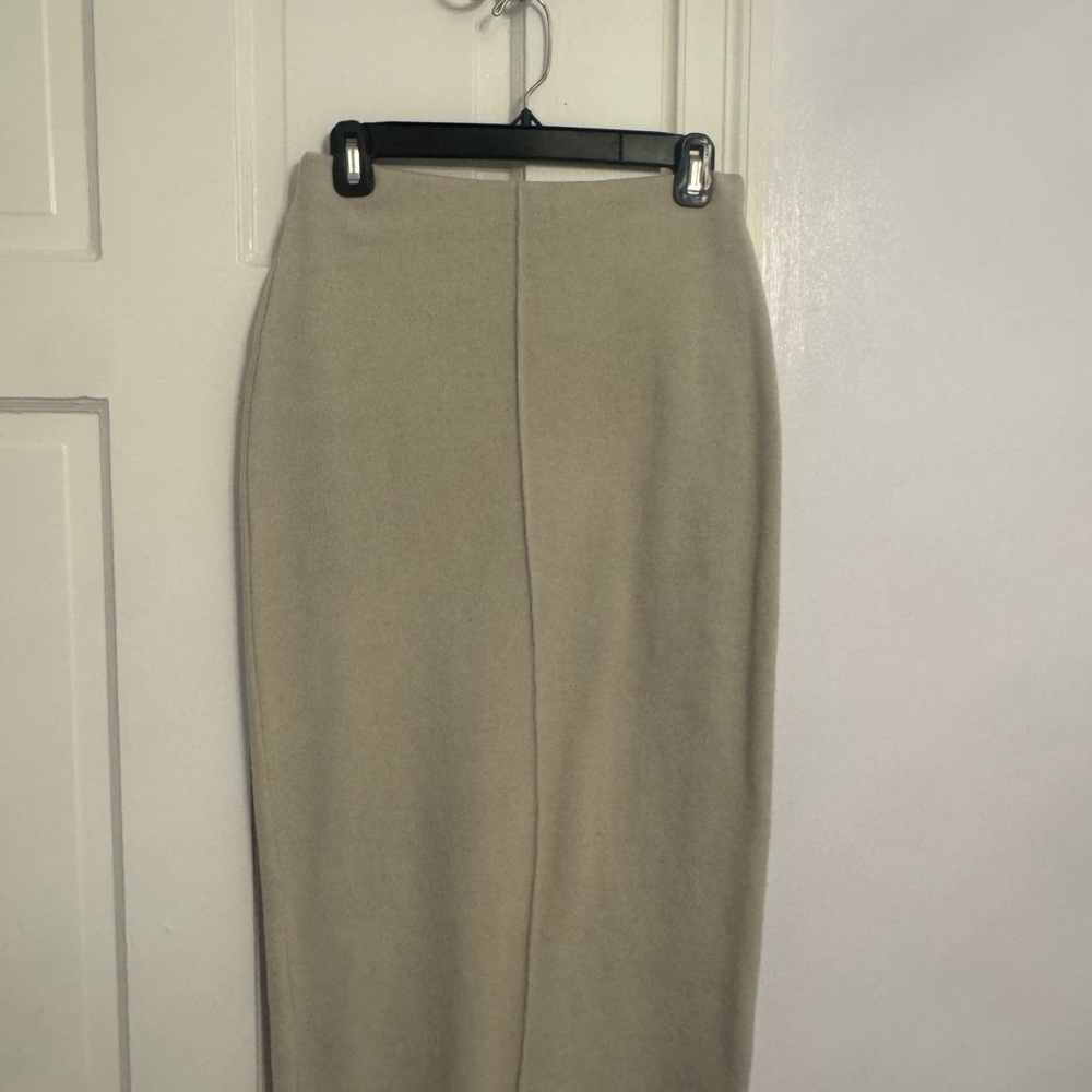 Zara Classic Beige Pencil Skirt